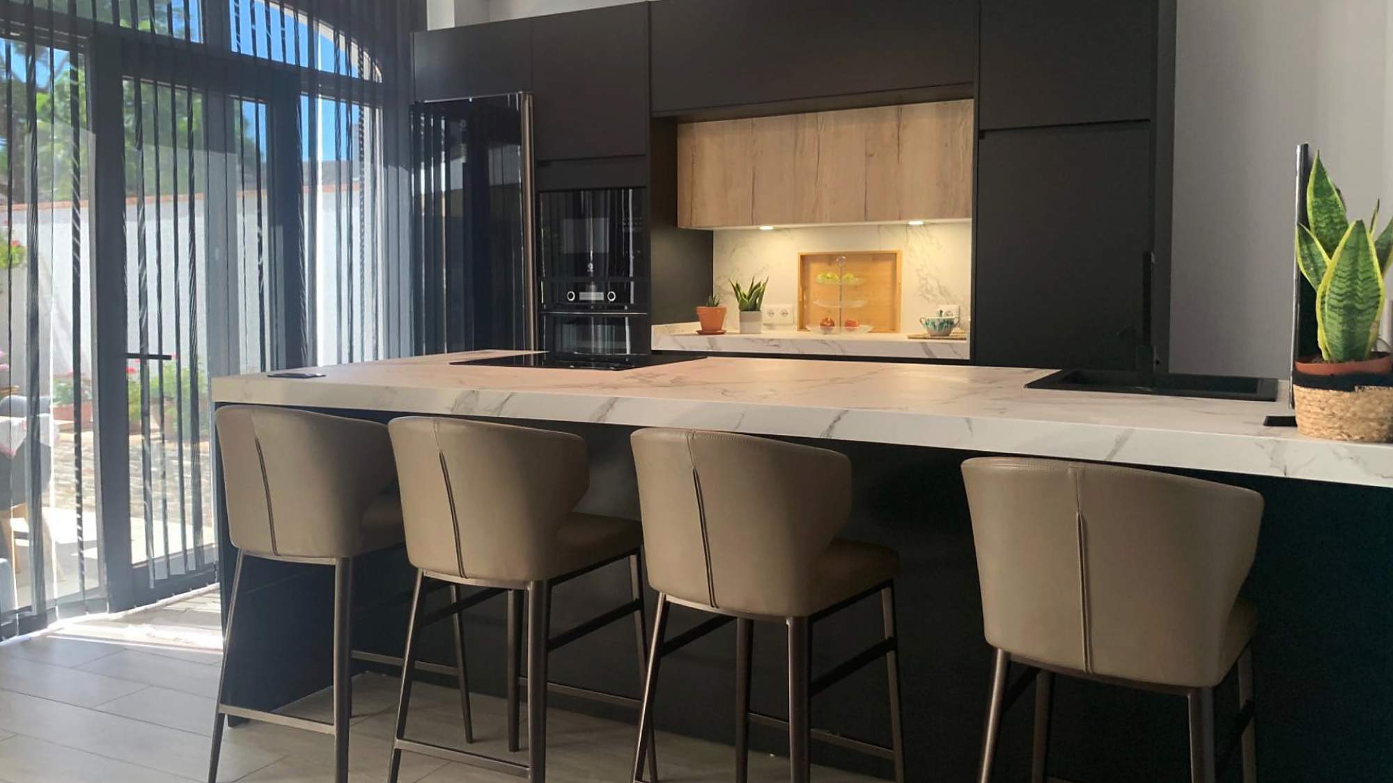 4 consejos para ahorrar luz en la cocina