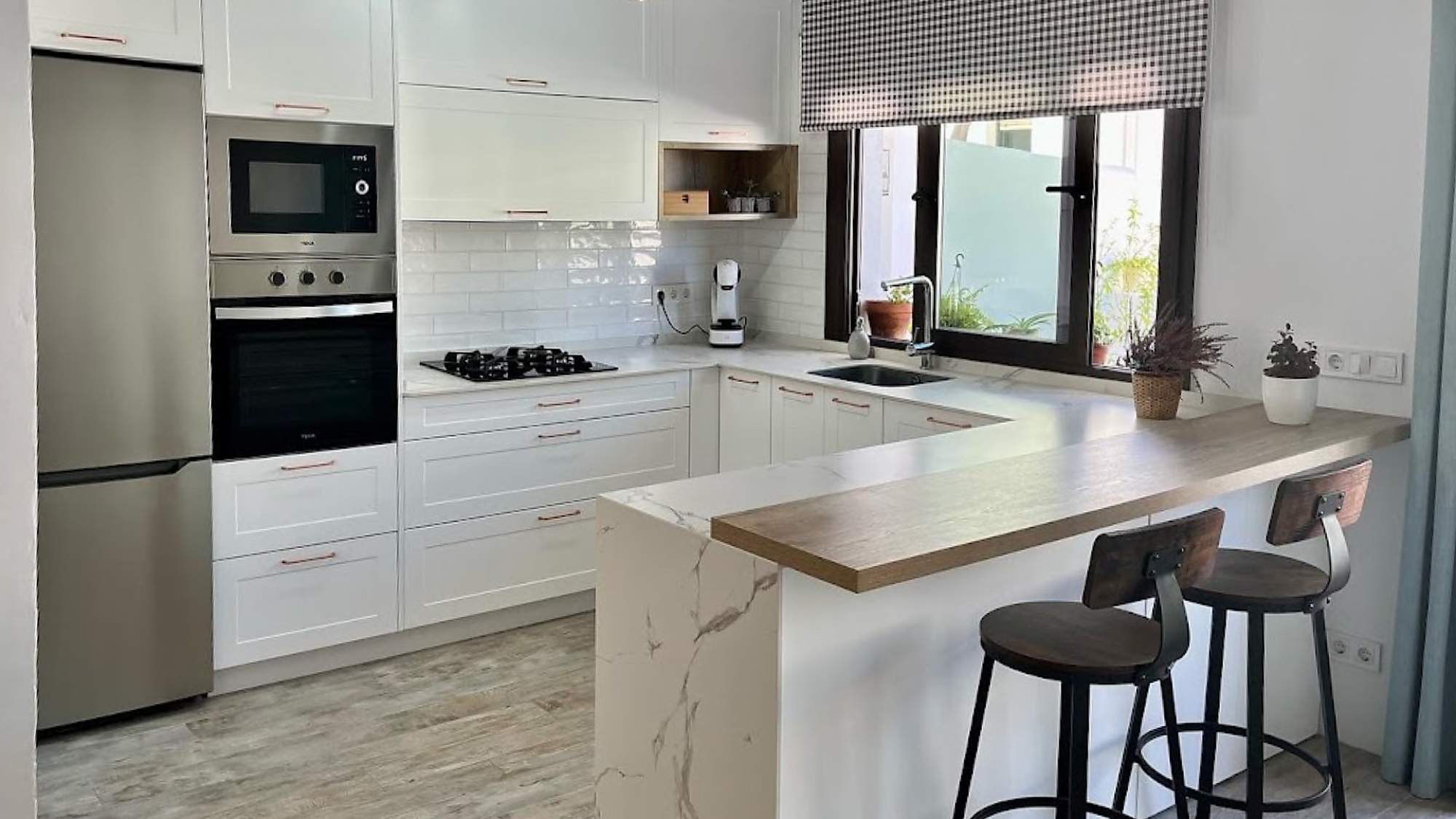 Cortinas y estores en la cocina: ¡inspírate!