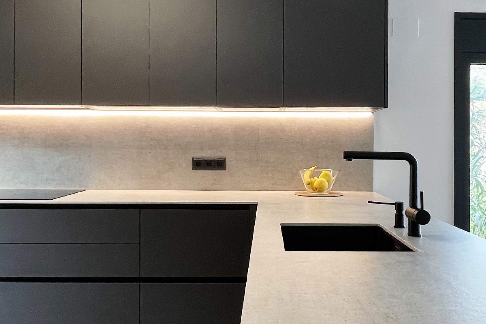 Tips de diseño para cocinas negras