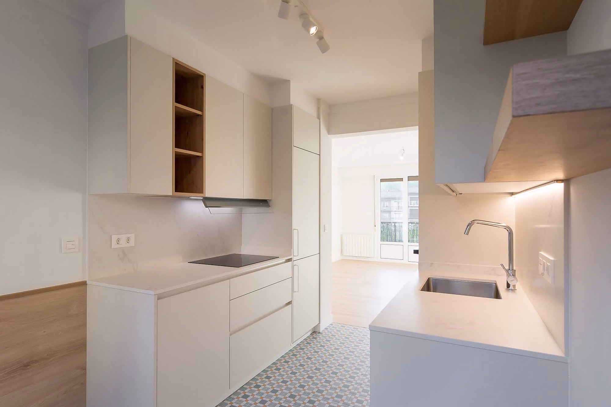 apal_-_vitoria_hueso_y_amazonas_3.-pim2-2000_q