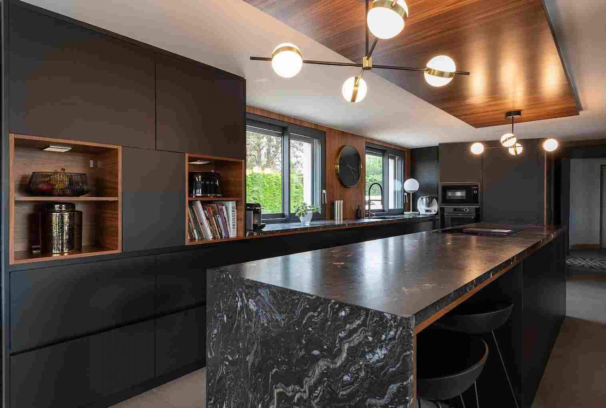 Bancadas de granito: vantagens e desvantagens a considerar