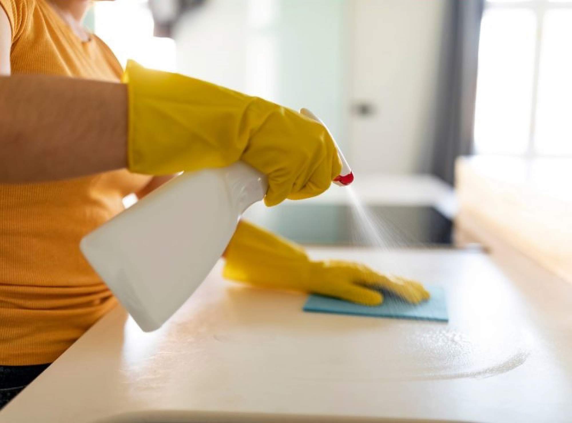 Mejores trucos para limpiar una encimera de Silestone