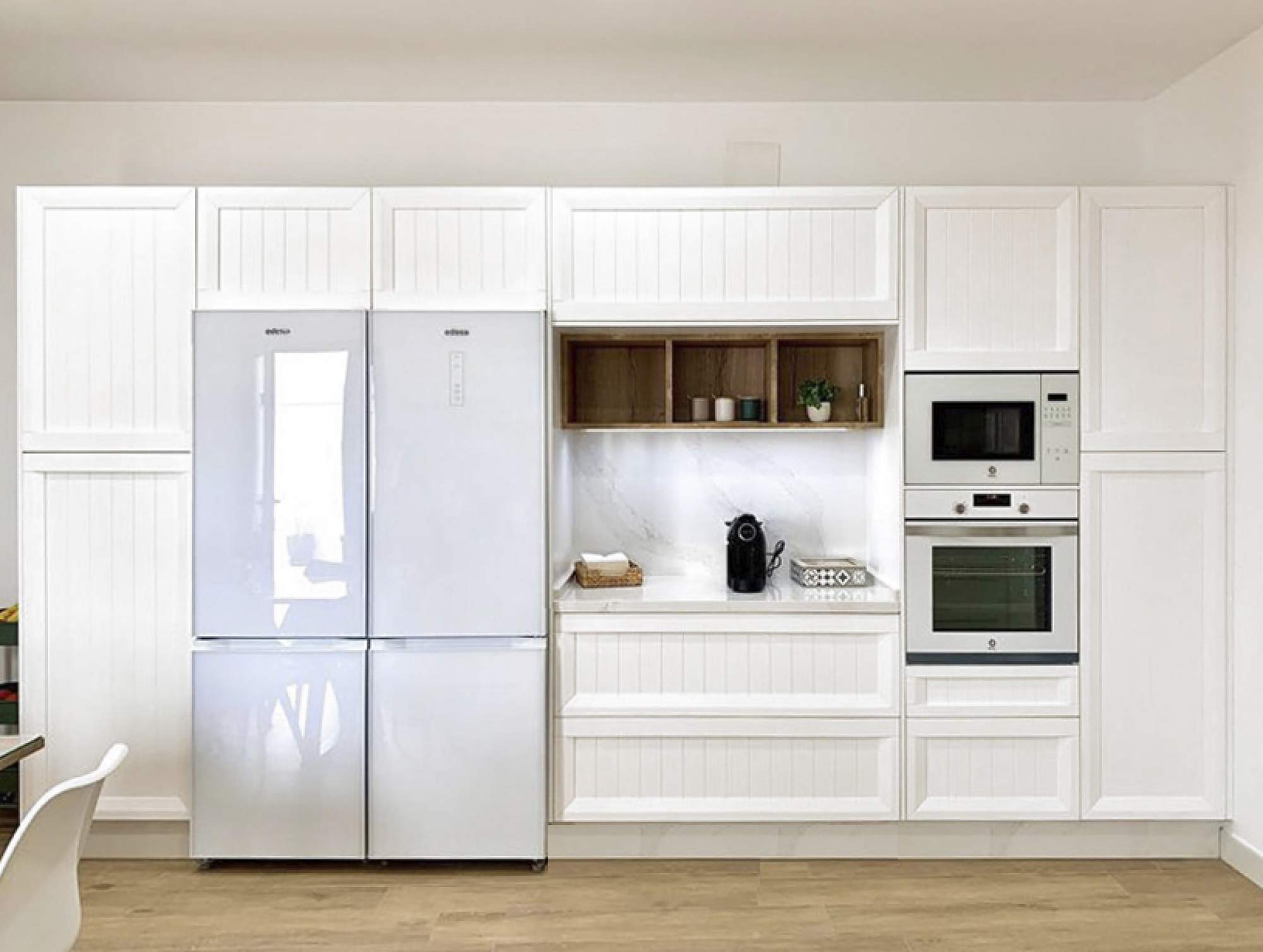 Di sí a los frentes de cocina con molduras