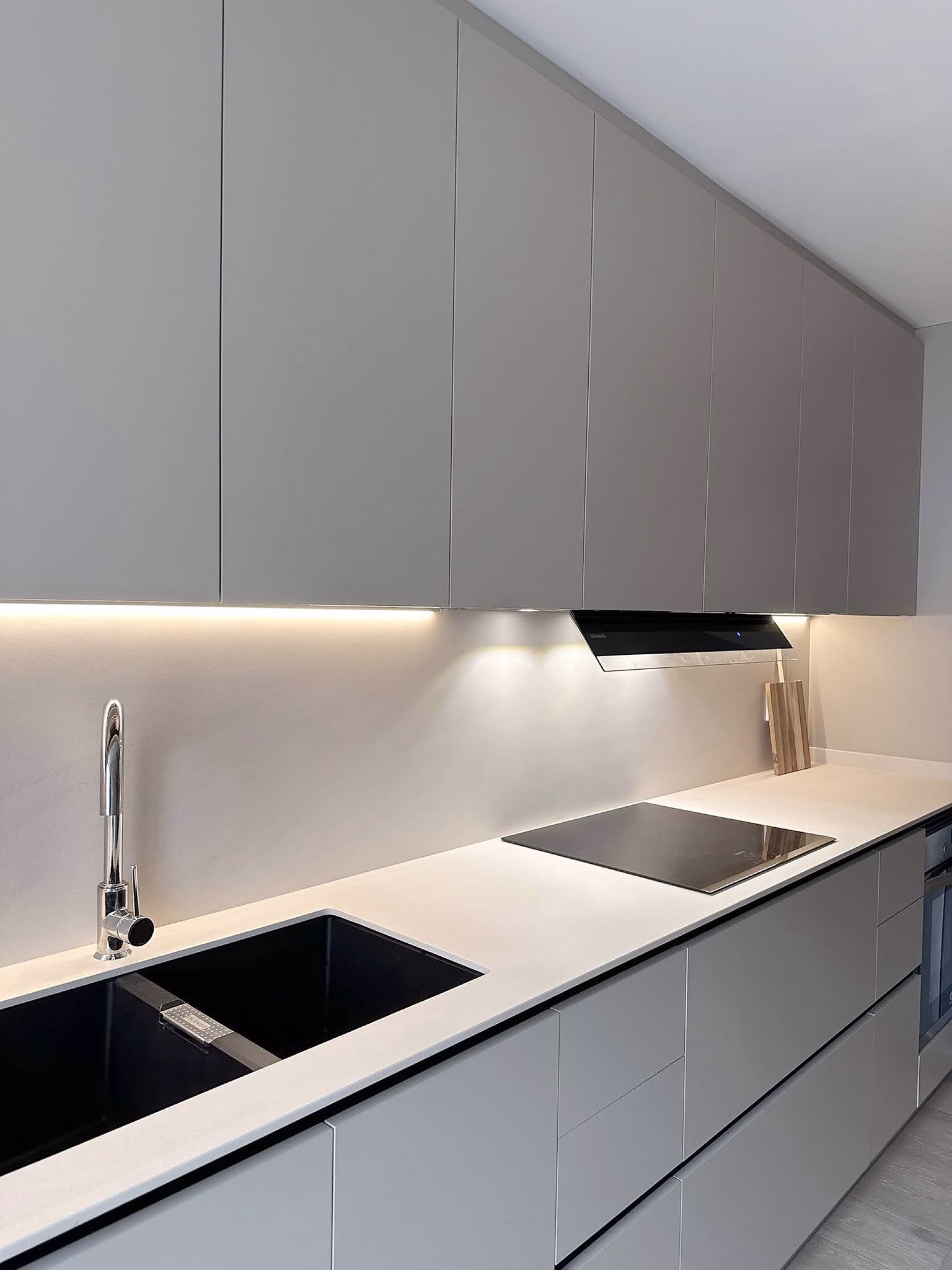 sanisans_-_vitoria_gris_suave_1.-pim2-2000_q