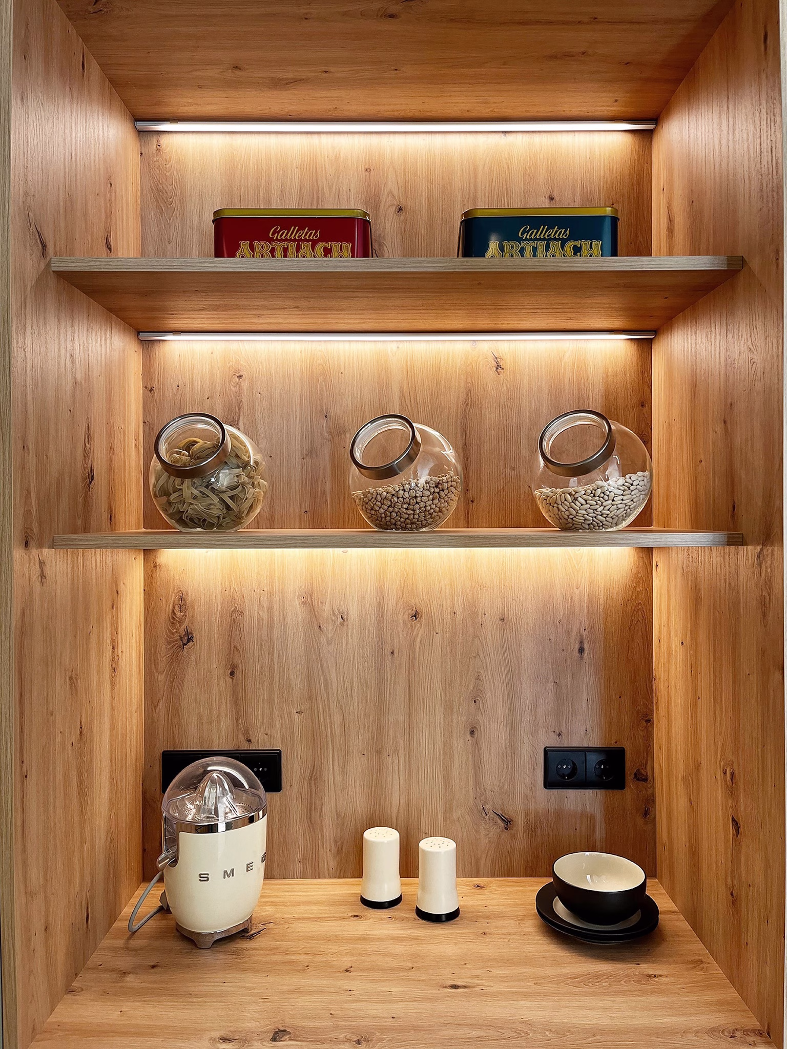 sistema-cuina-cocina-verde-y-madera-con-isla-proyecto-burdeos-_2.-pim2-2000_q